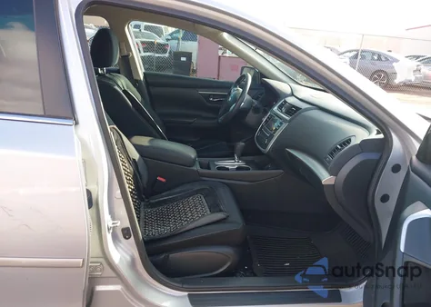 2017 Nissan Altima 2.5 S z USA, uszkodzony, nr VIN 1N4AL3AP7HC141673